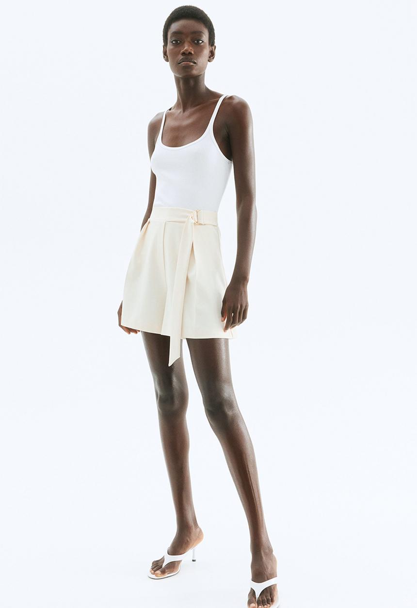 H&M - Belted shorts - cream
