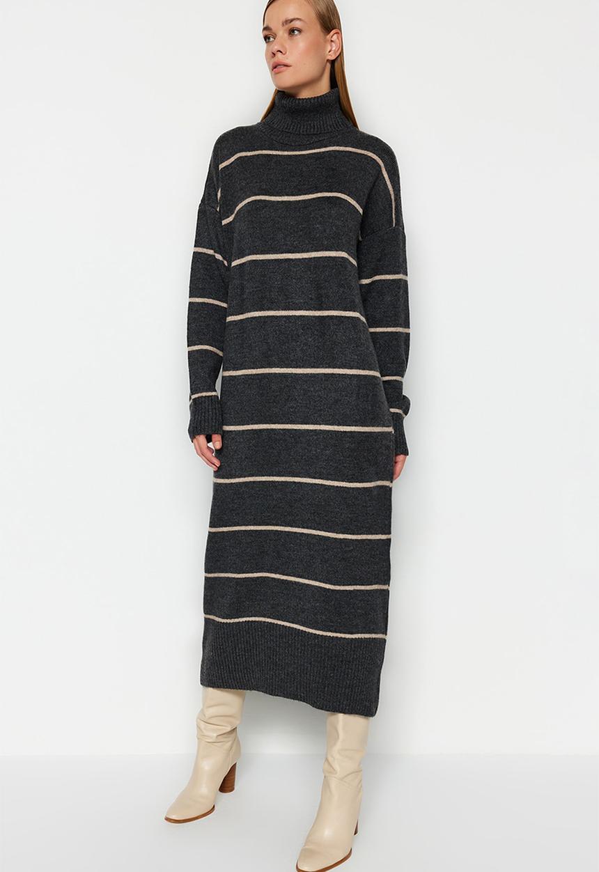 Trendyol - Maxi Straight Cut Knitwear Dress - Dark Grey