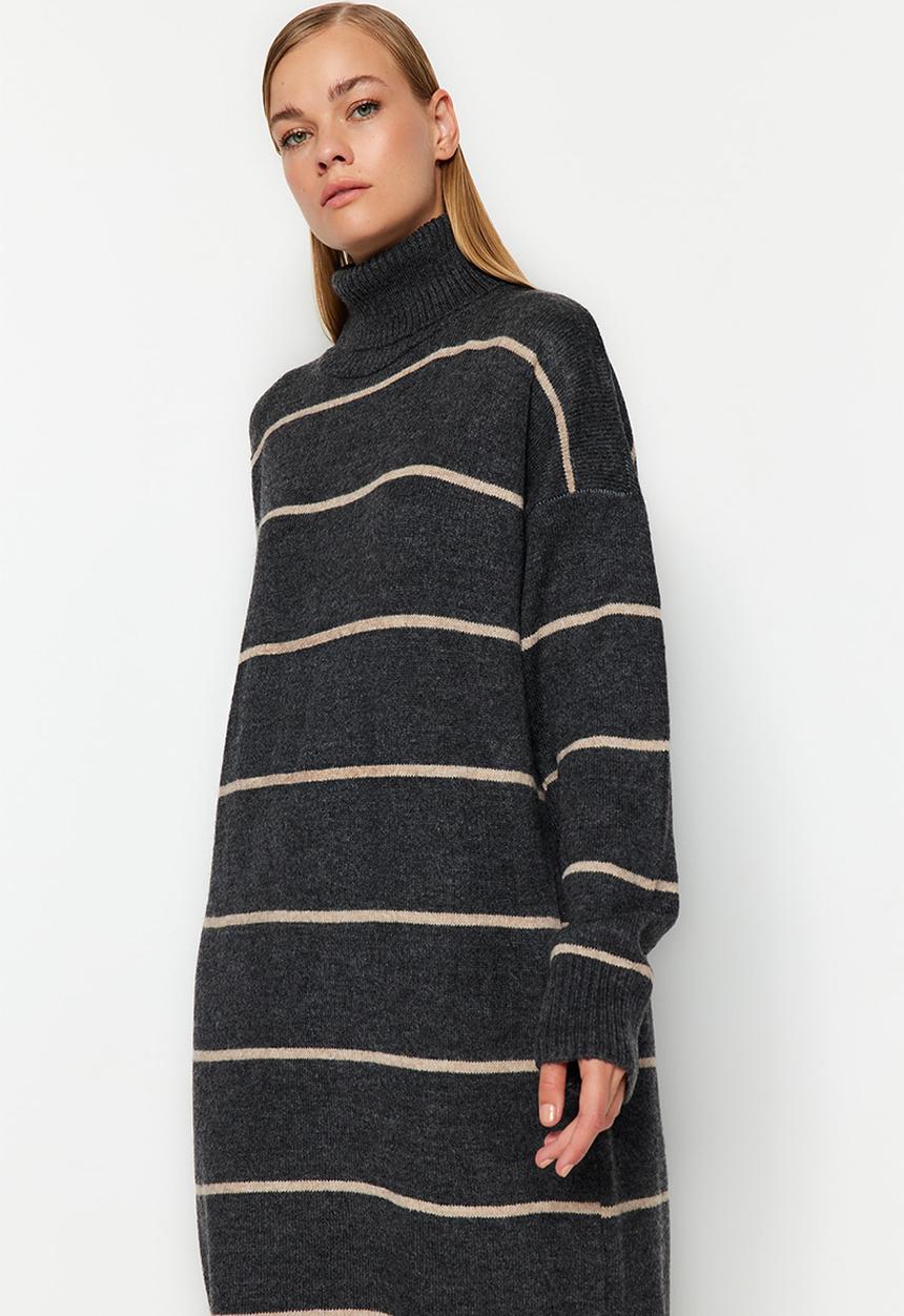 Trendyol - Maxi Straight Cut Knitwear Dress - Dark Grey