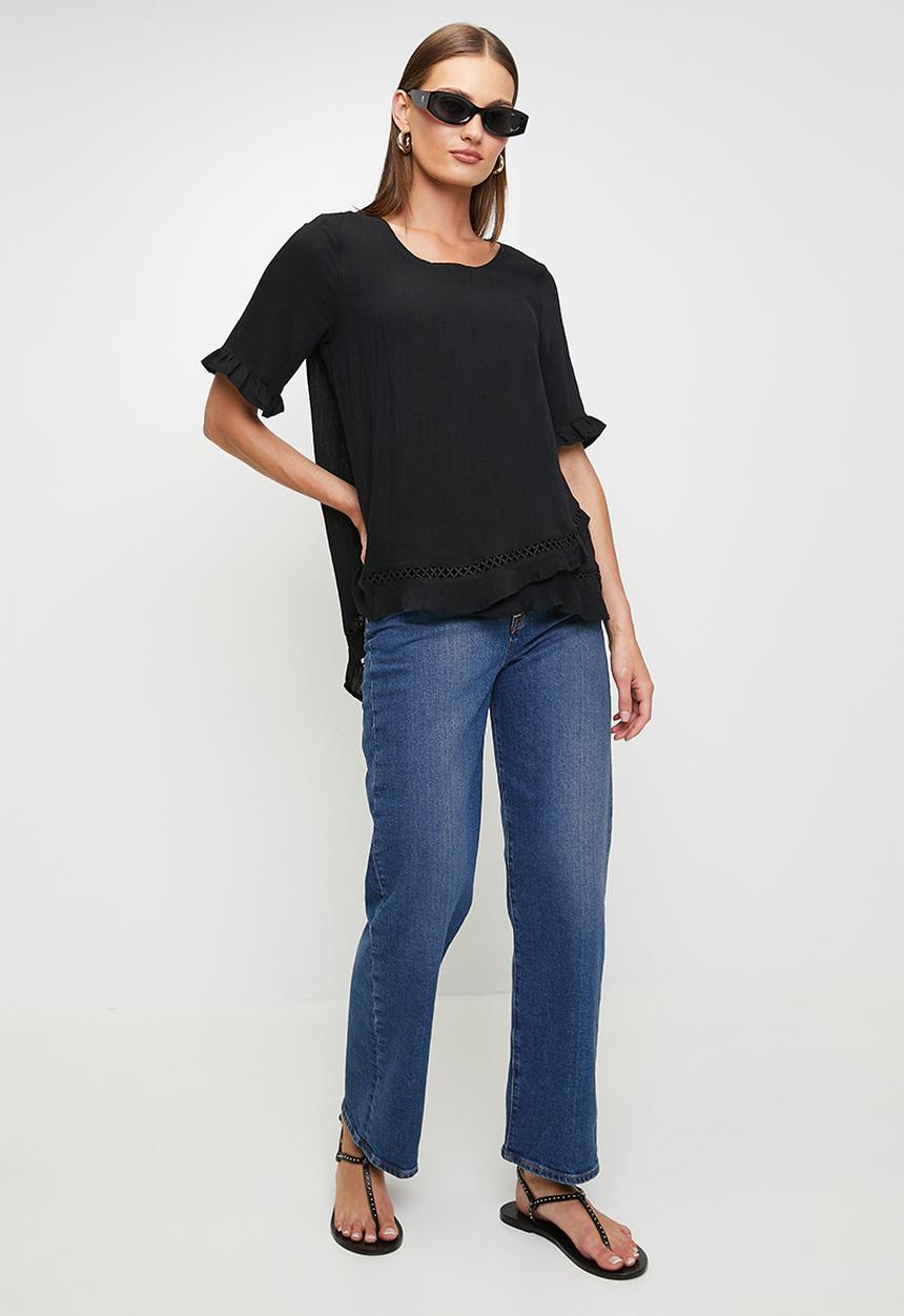 Stella Morgan - Short Sleeve Flutter Easywearing Blouse With Lader Lace Detail - Black