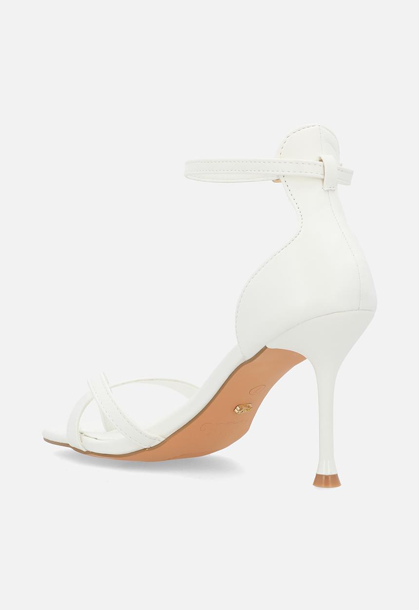 Miss Black - Chanel 4 toe-loop heel - white