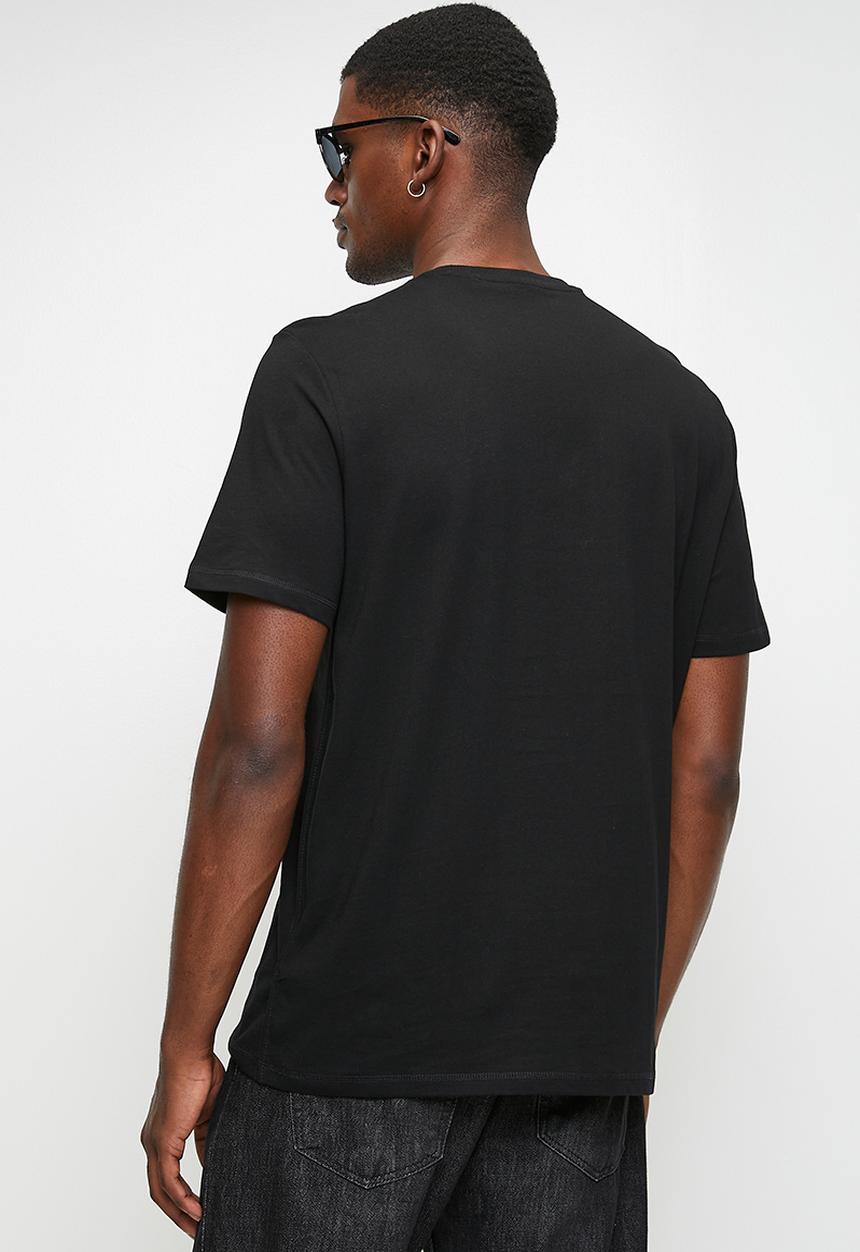 GUESS - Ss Cn Guess Triangle Tee - Jet Black A996