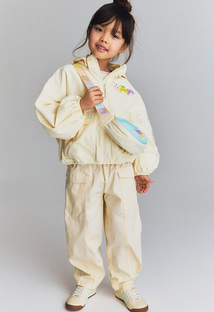 H&M - Printed windbreaker - light yellow squishmallows