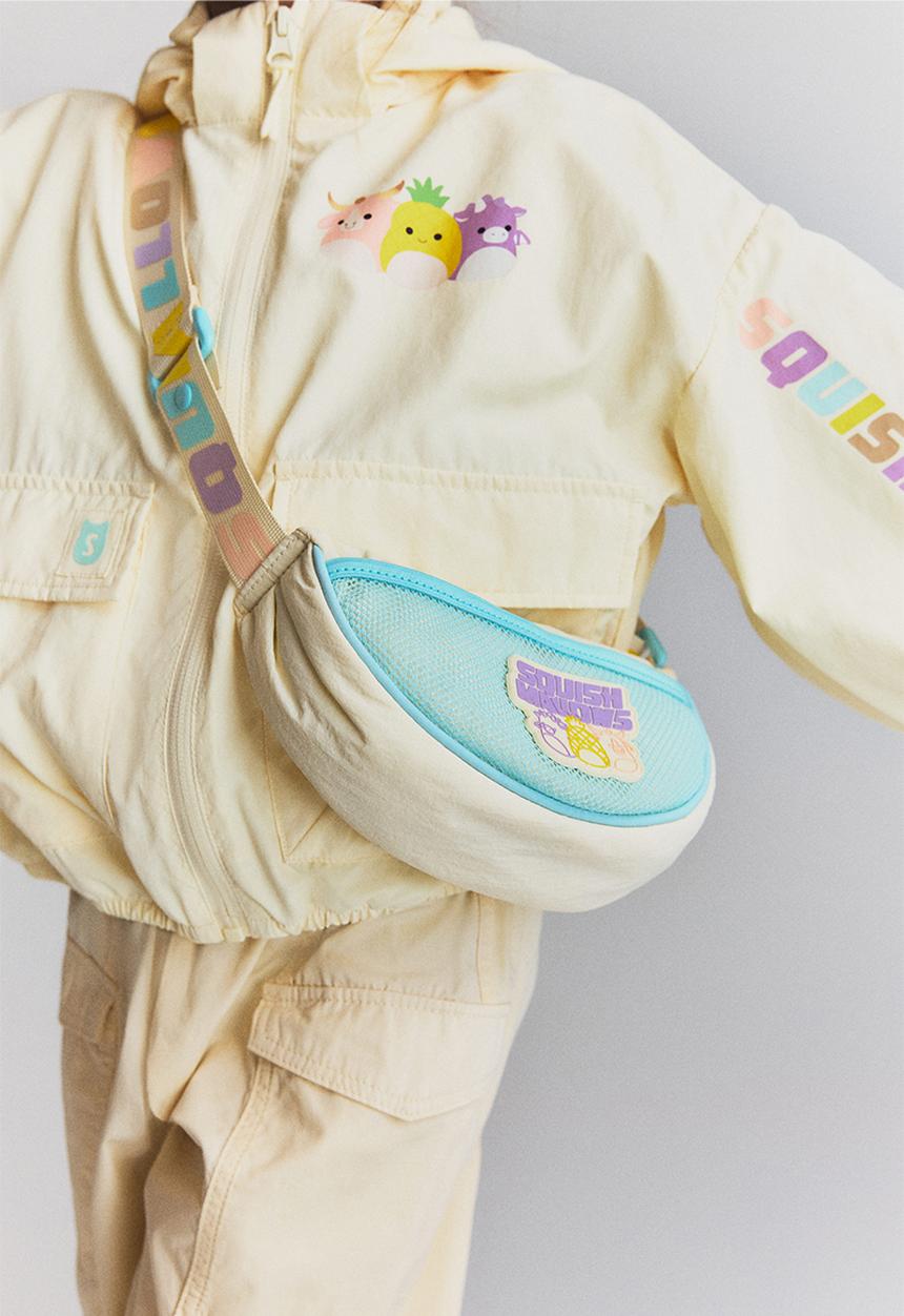 H&M - Printed windbreaker - light yellow squishmallows