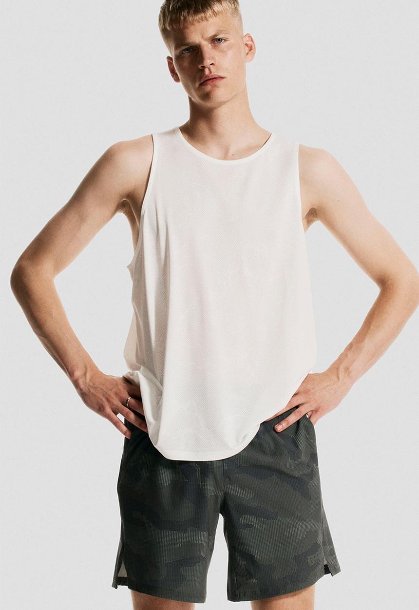 H&M - Regular fit sports vest top with drymove™ - white