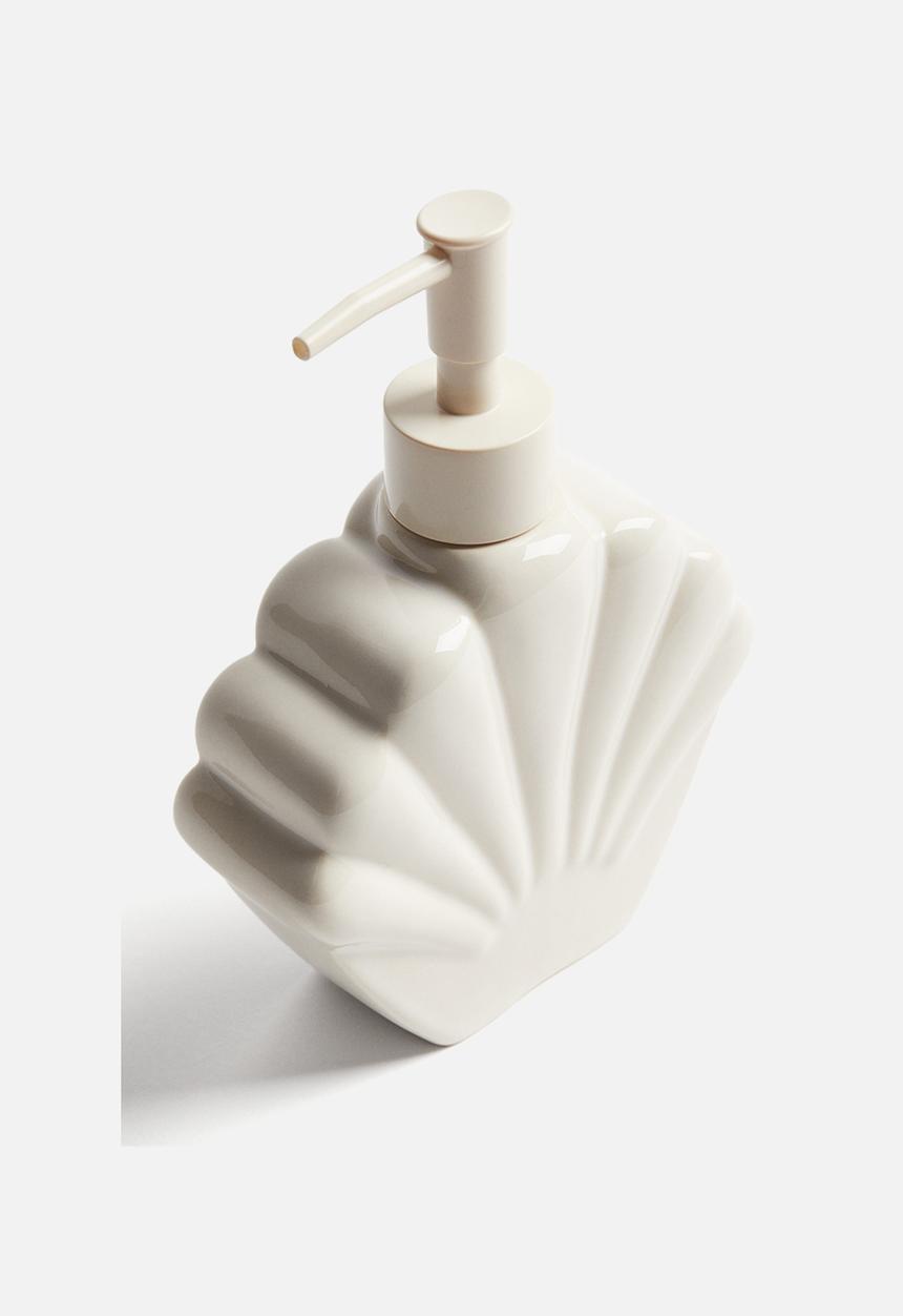 H&M - Seashell-shaped soap dispenser - light beige
