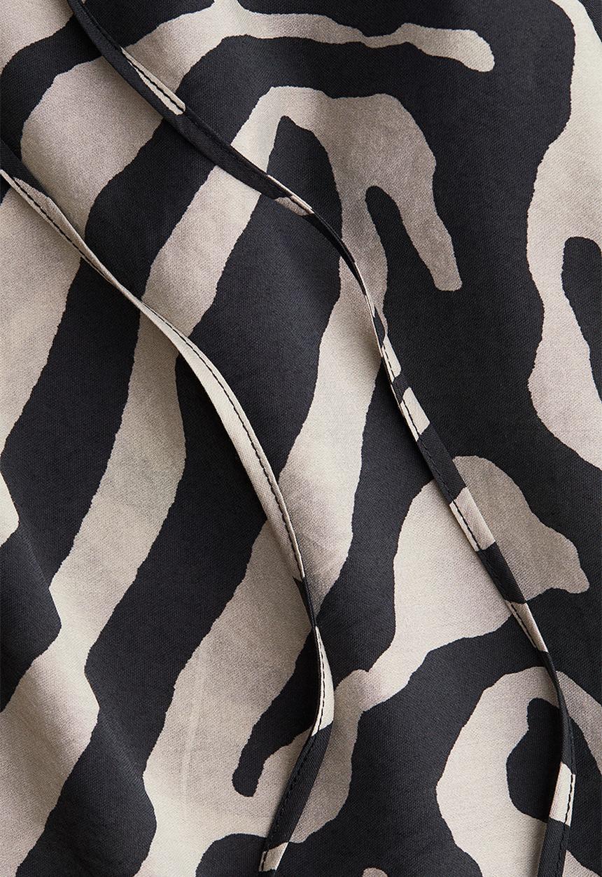 H&M - Balloon-sleeved blouse - light beige/zebra print