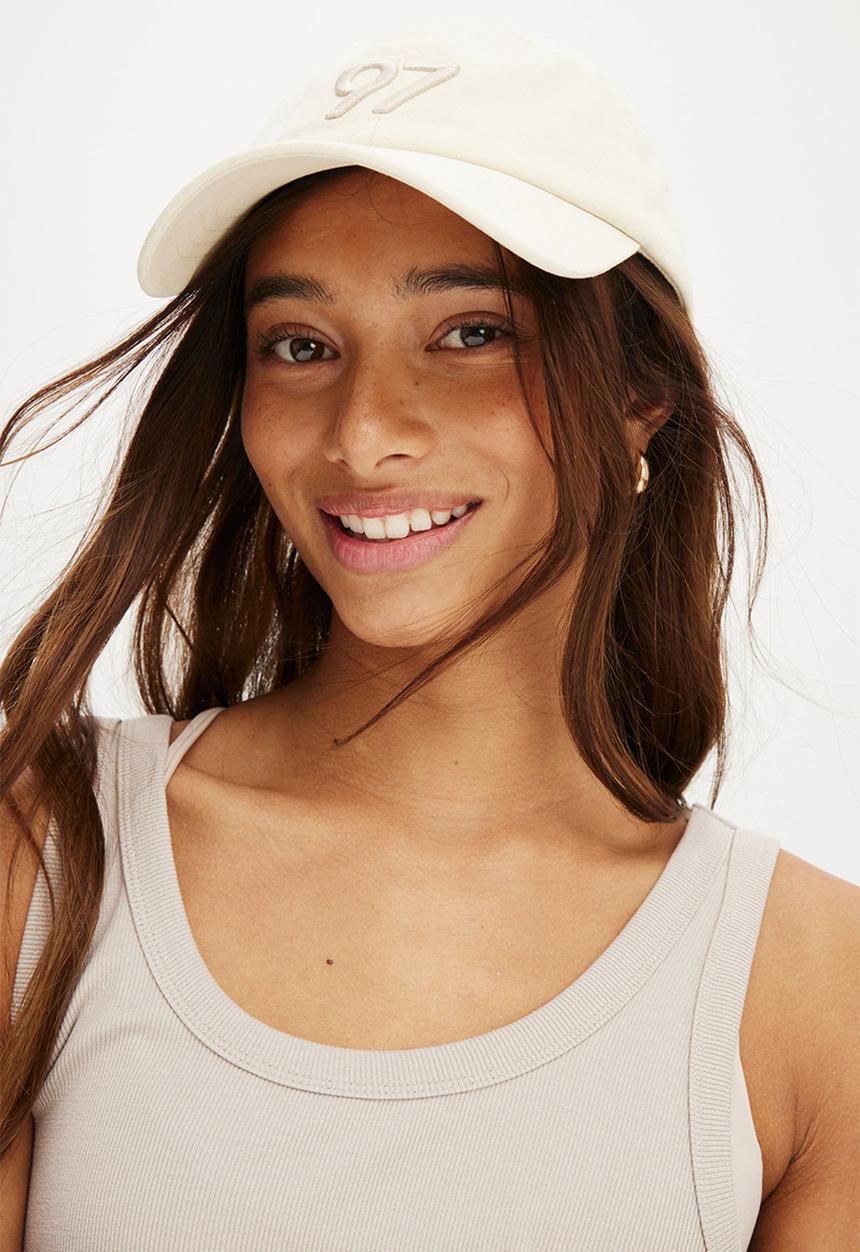 Active Graphic Cap - Coconut Milk 97