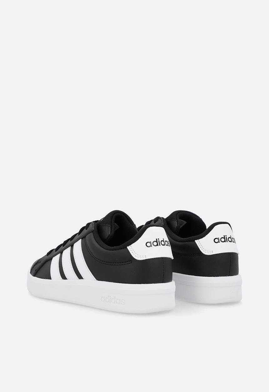 adidas Performance - Grand Court 3.0 J - Core Black/Ftwr White/Ftwr White