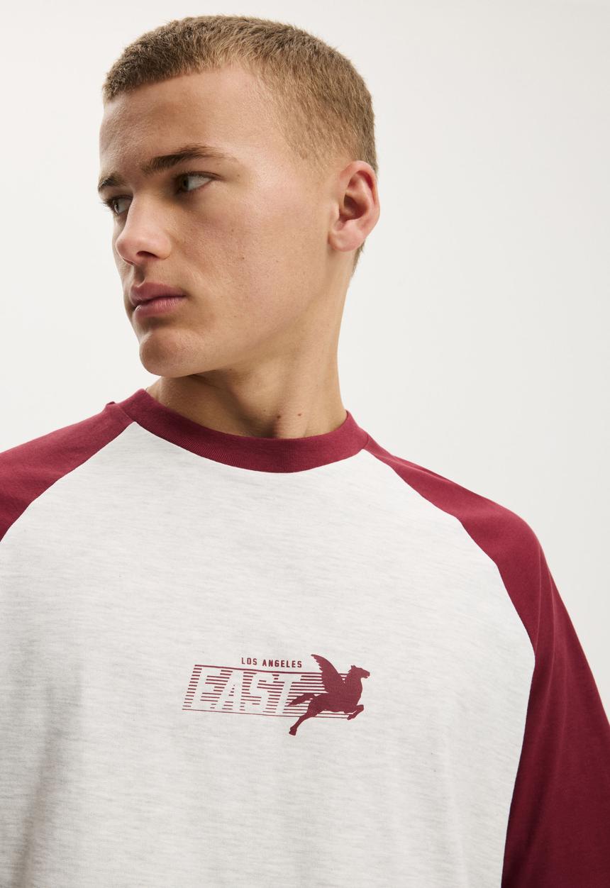 Cotton On - Cropped Fit Graphic T-shirt - White Marle/Burgundy East La
