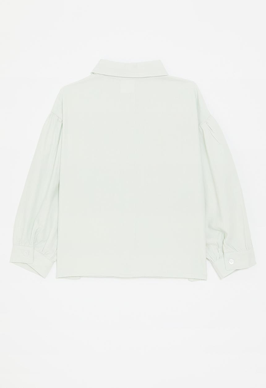 Pop Candy - Lift-away yoke shirt with embroidered daisies - pastel tea green 