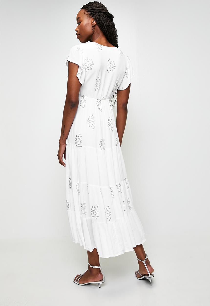 Stella Morgan - Flutter Sleeve V-Neck Maxi Dress With Multiple Tiers Gold Sequin - White