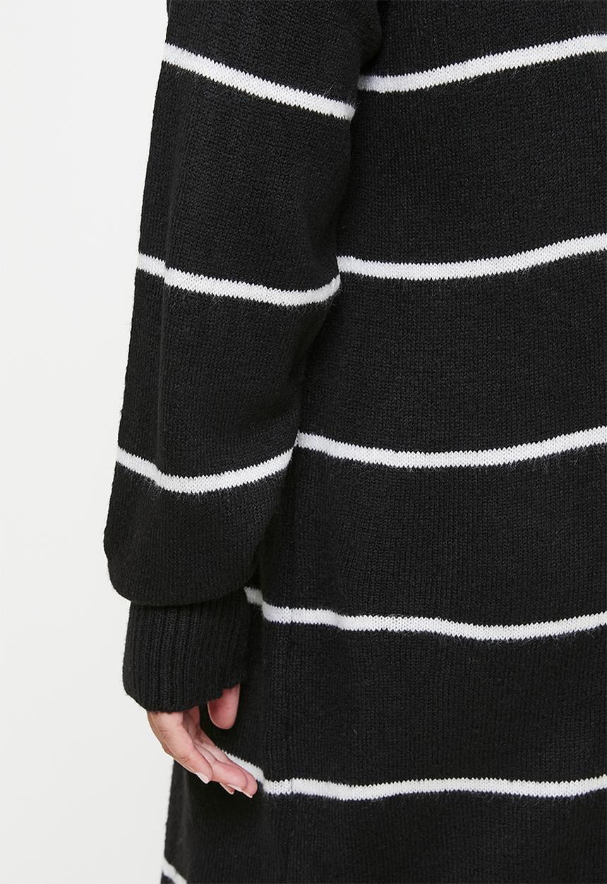 Trendyol - Maxi Straight Cut Knitwear Dress - Black