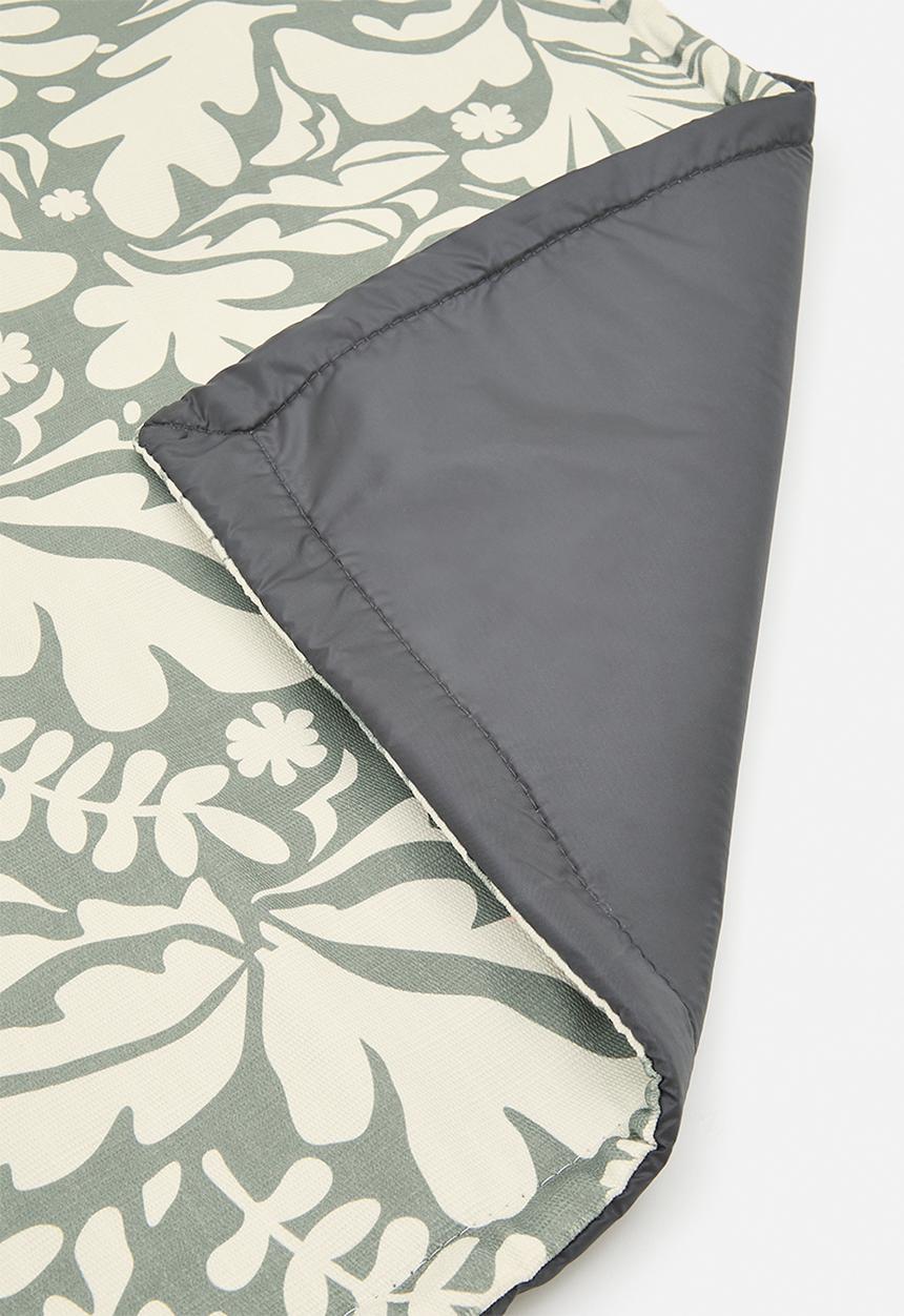 Sixth Floor - Maya picnic blanket - olive