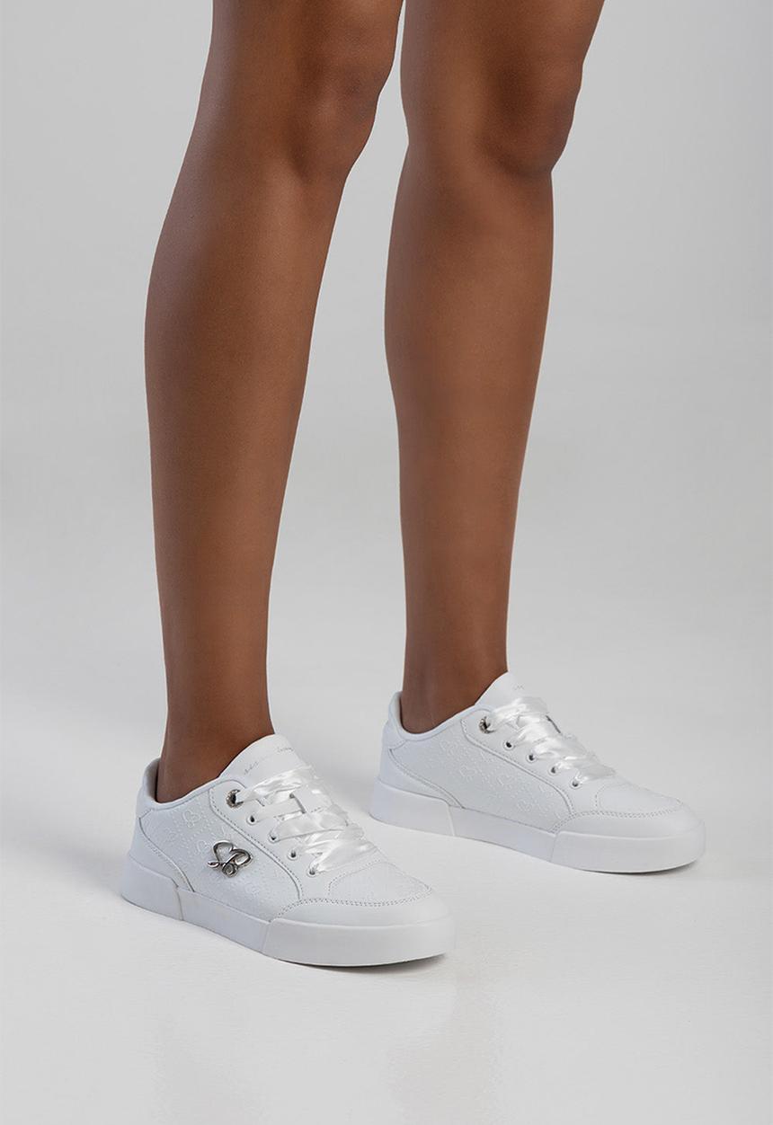 SISSY BOY - Embossed sneaker with sb hardware plate on side - white 1