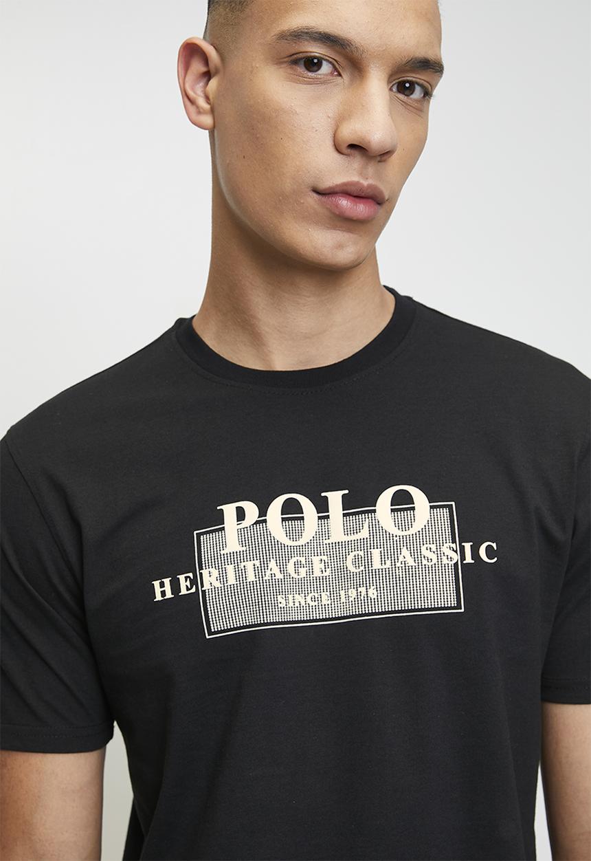 POLO - ELLIOT  PRINTED GRAPHIC SS T-SHIRT - BLACK