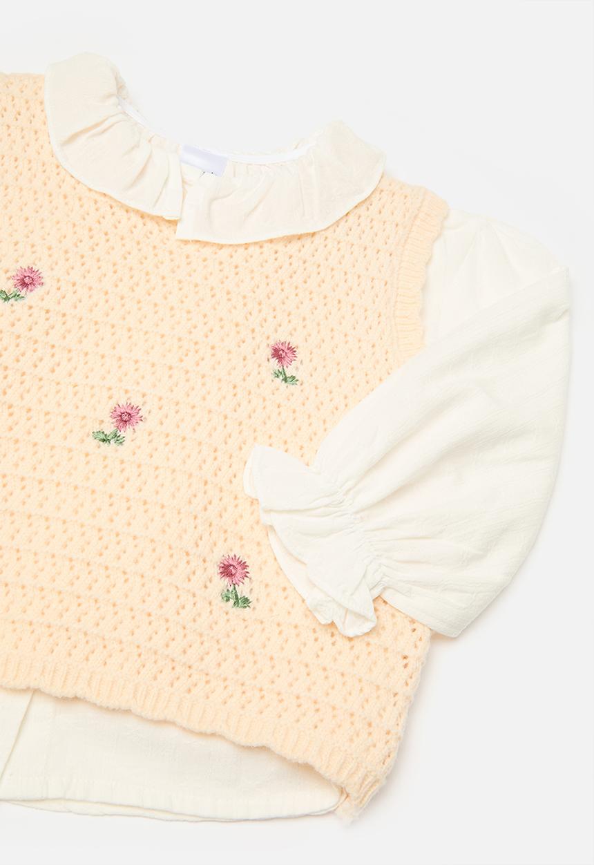 Pop Candy - Knitted floral vest with pleated collar shirt - white/neutral