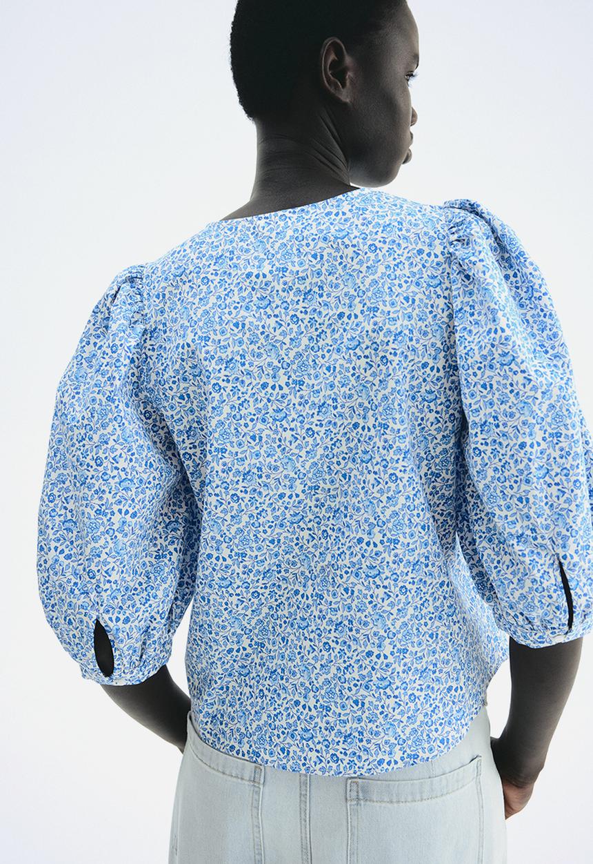 H&M - Poplin blouse - white & blue floral