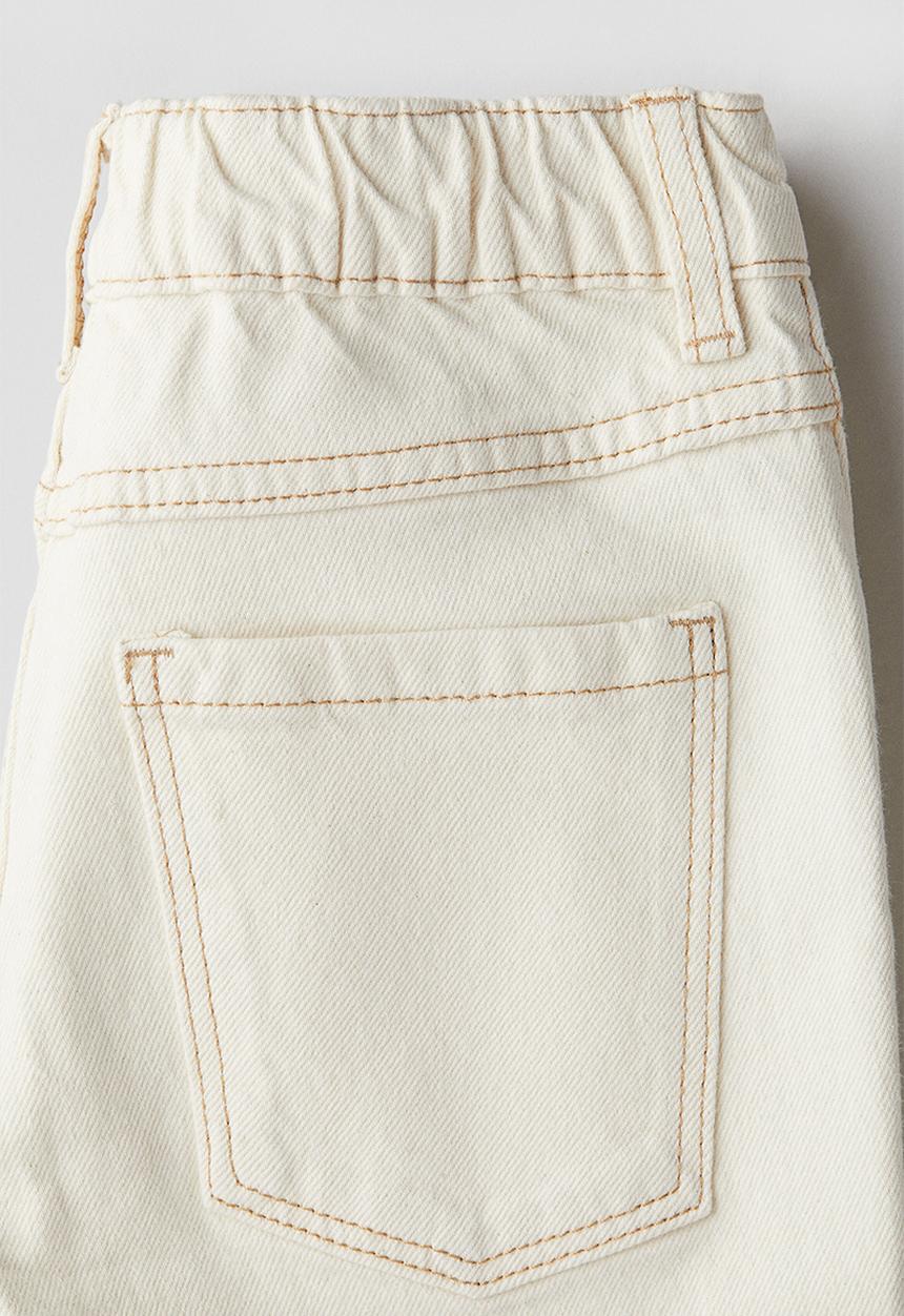 H&M - Loose fit denim shorts - cream
