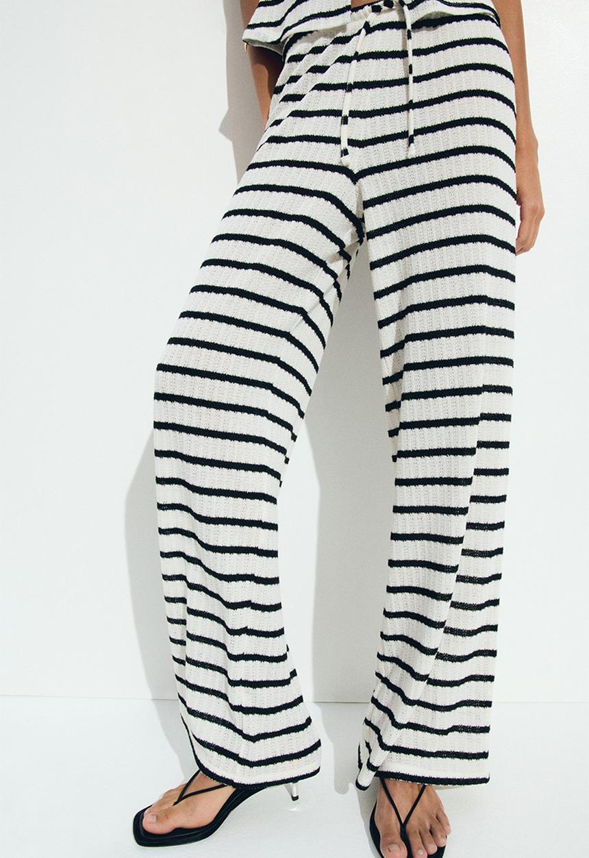 H&M - Knitted drawstring trousers - white striped