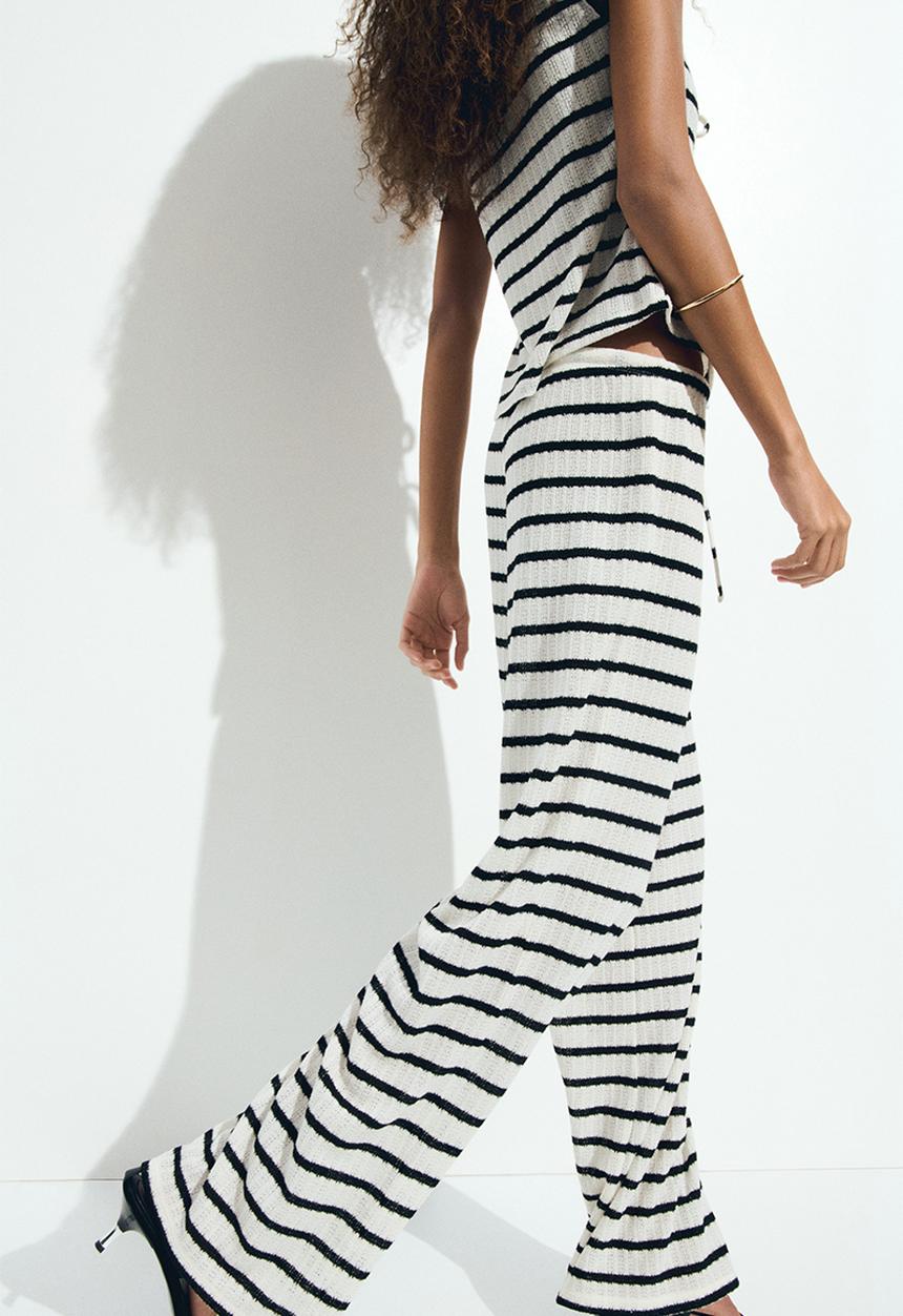 H&M - Knitted drawstring trousers - white striped