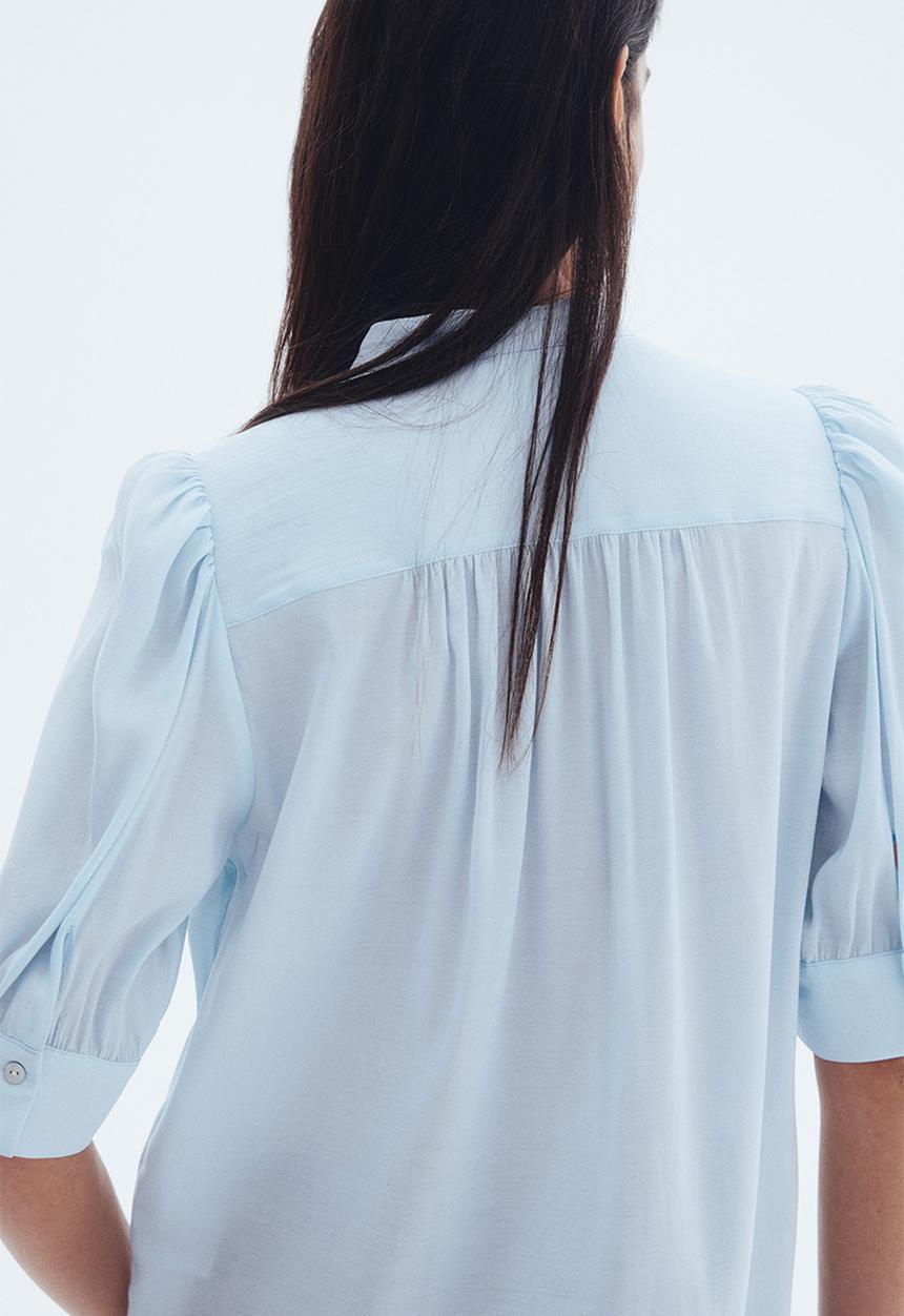 H&M - Puff-sleeved blouse - light blue