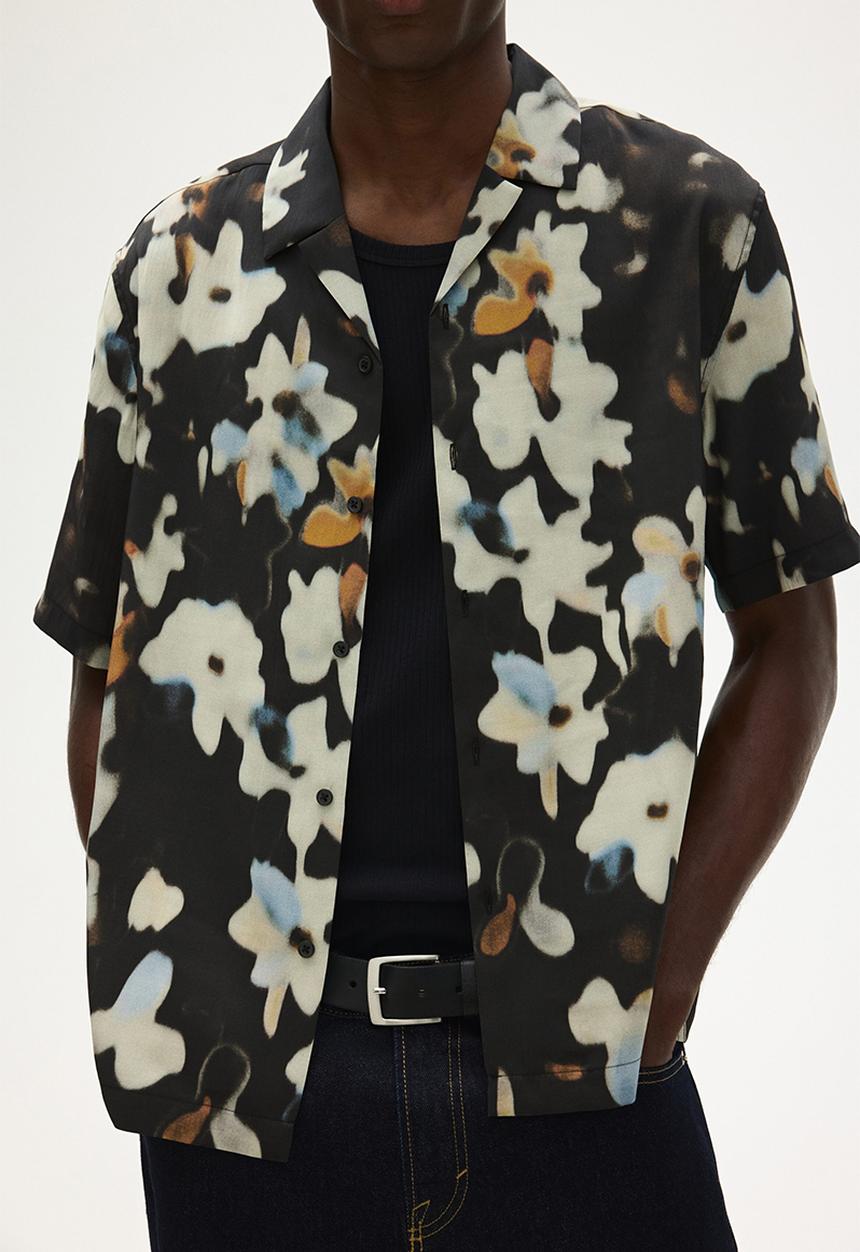 H&M - Regular fit patterned resort shirt - black floral 