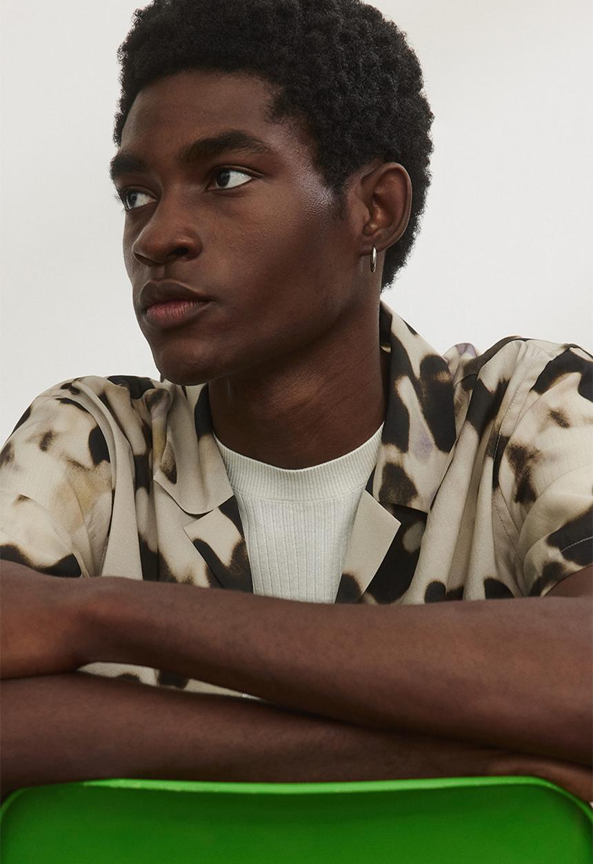 H&M - Regular fit patterned resort shirt - light beige
