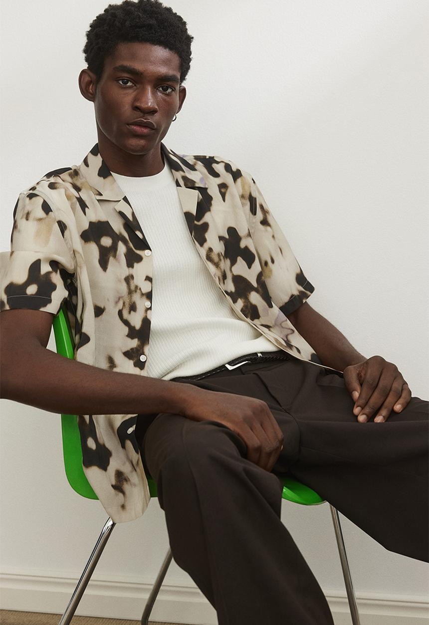 H&M - Regular fit patterned resort shirt - light beige