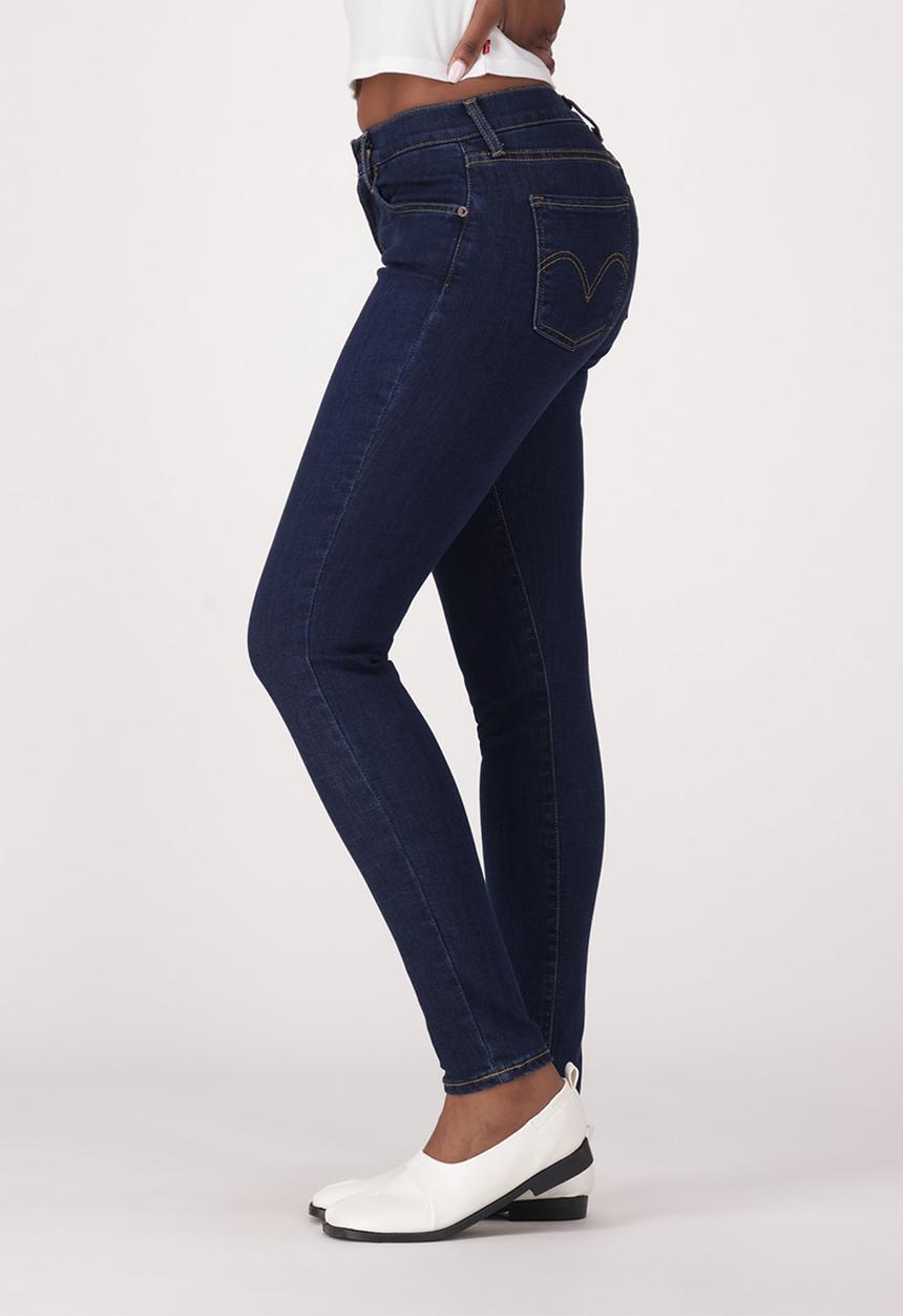 Levi’s® - Curvy Skinny Jeans - Outside The Screen
