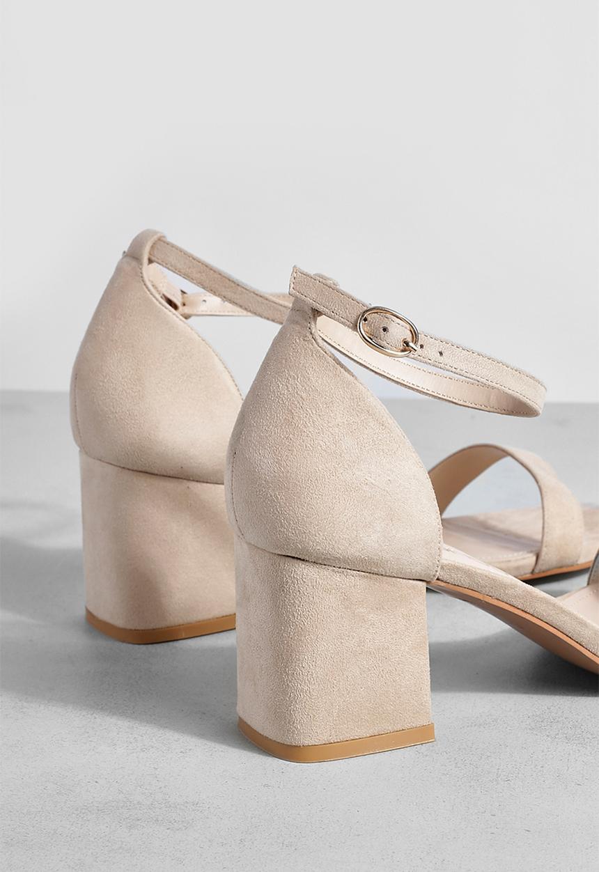 boohoo - Low block barely there heels - neutral