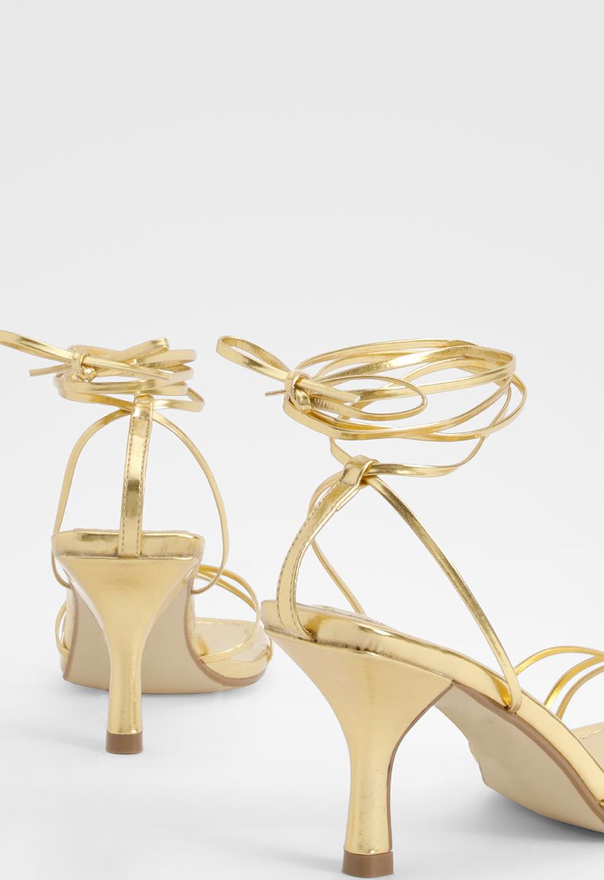 boohoo - Low skinny strap wrap up heels - gold