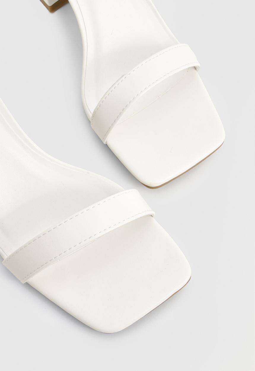 boohoo - Wide fit round buckle 2 part block heels - white