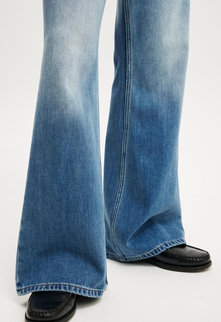 Cotton On - Baggy Bootcut Jean - Nebraska Blue
