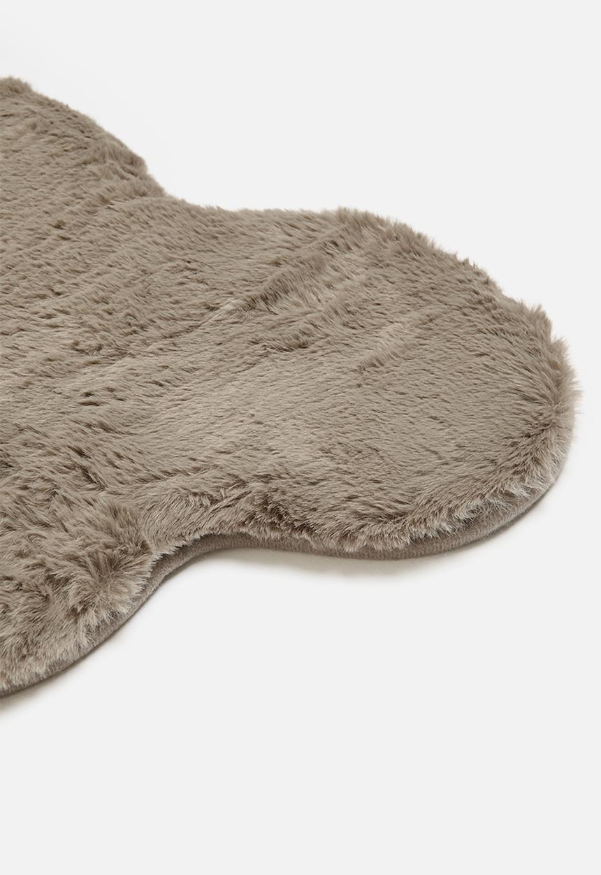 H&S - Bear rug - Taupe