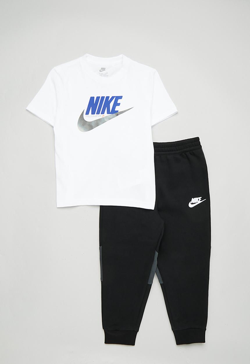 Nike - Nike tee and fleece pants set - black