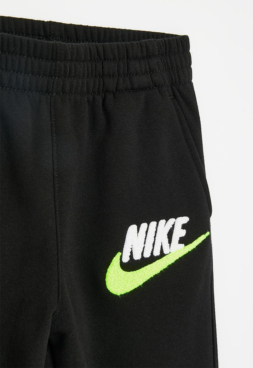 Nike - Nike club chenille joggers - black