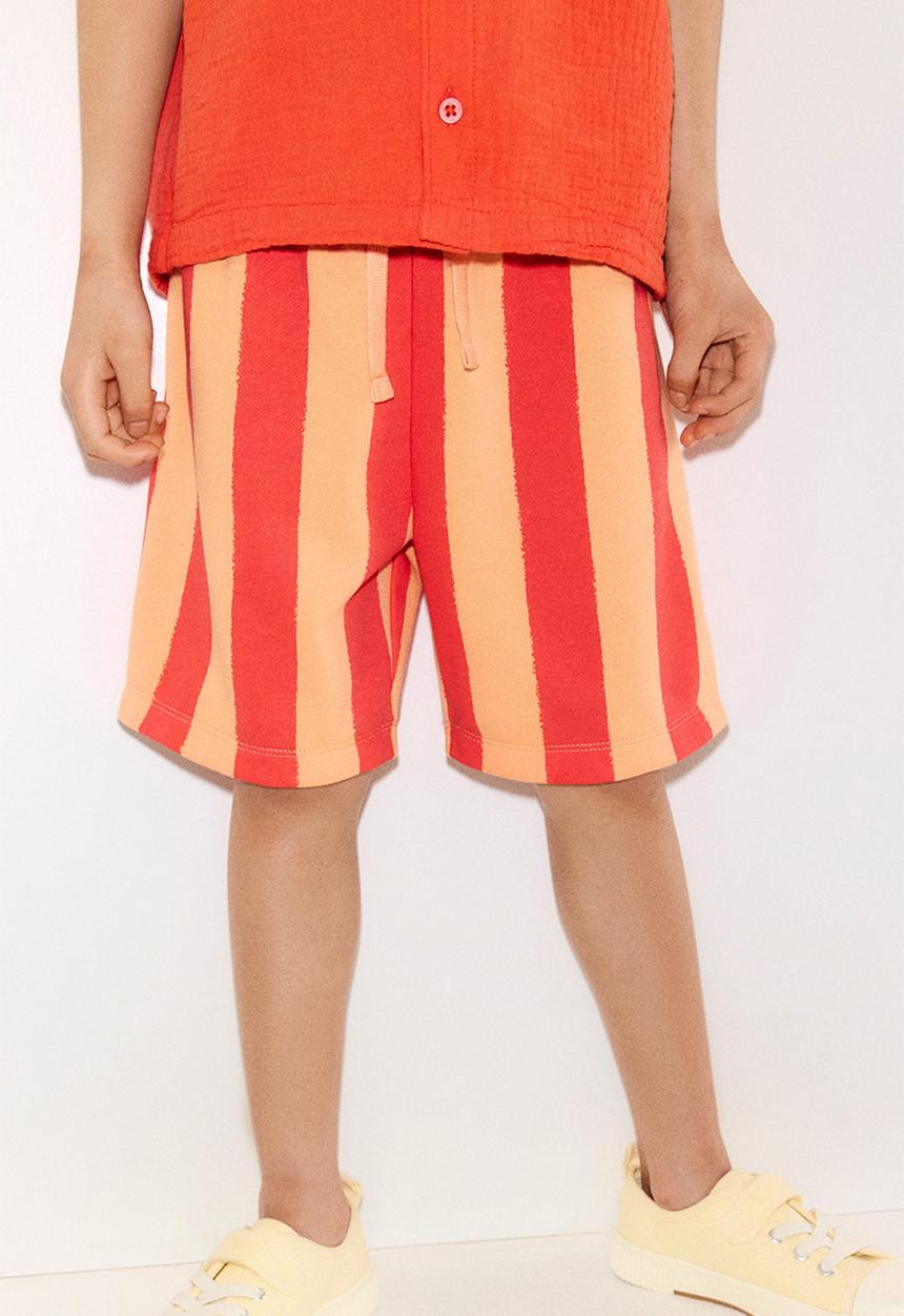 H&M - Printed sweatshorts - red & orange striped