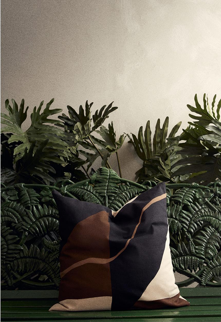 H&M - Patterned cushion cover - brown/colour block