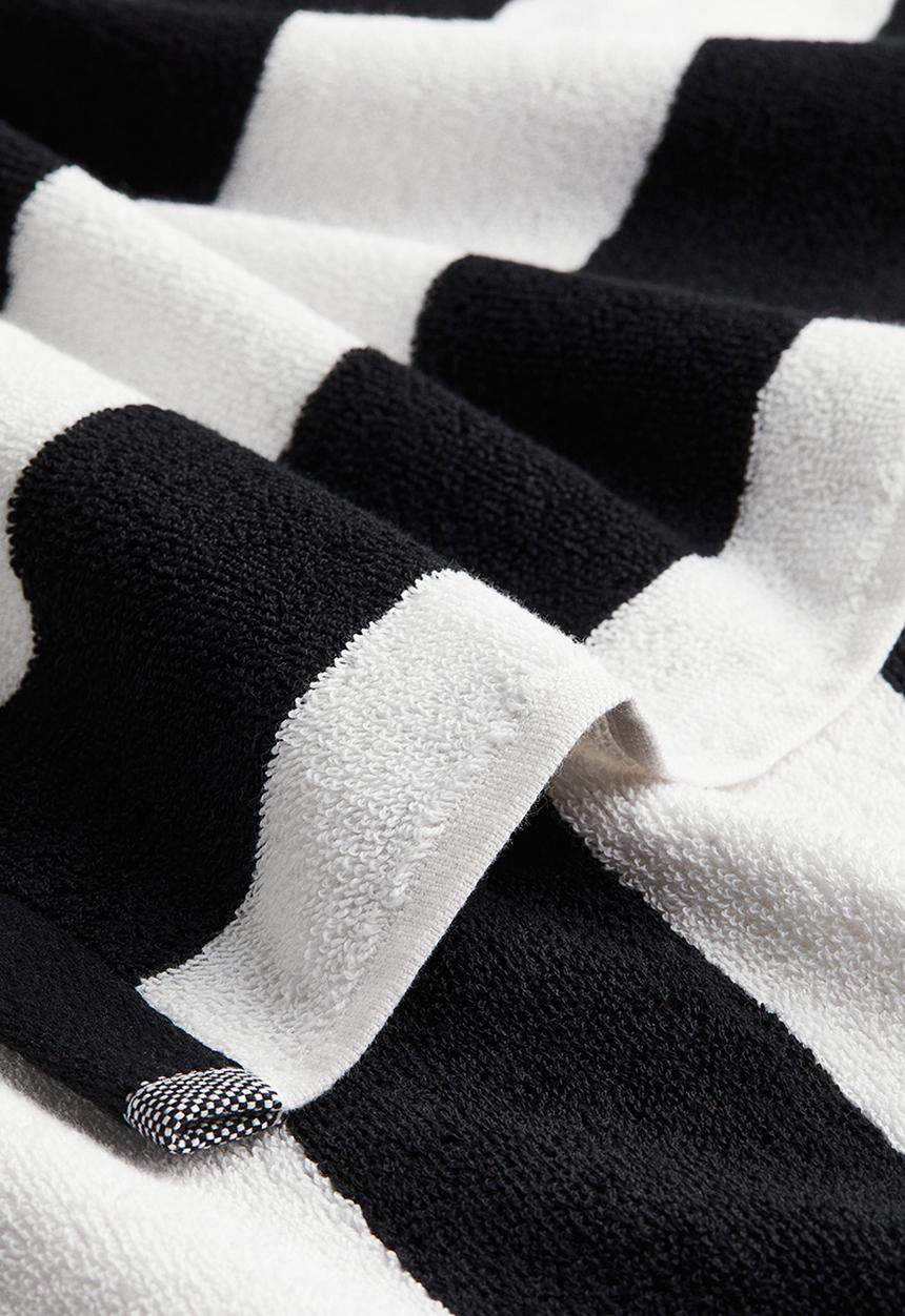 H&M - Bath towel - black/striped