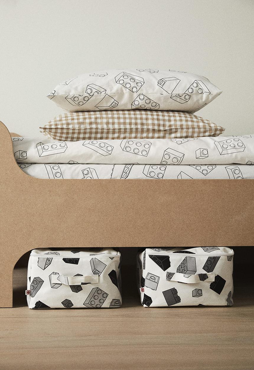 H&M - Canvas toy storage basket - white/lego