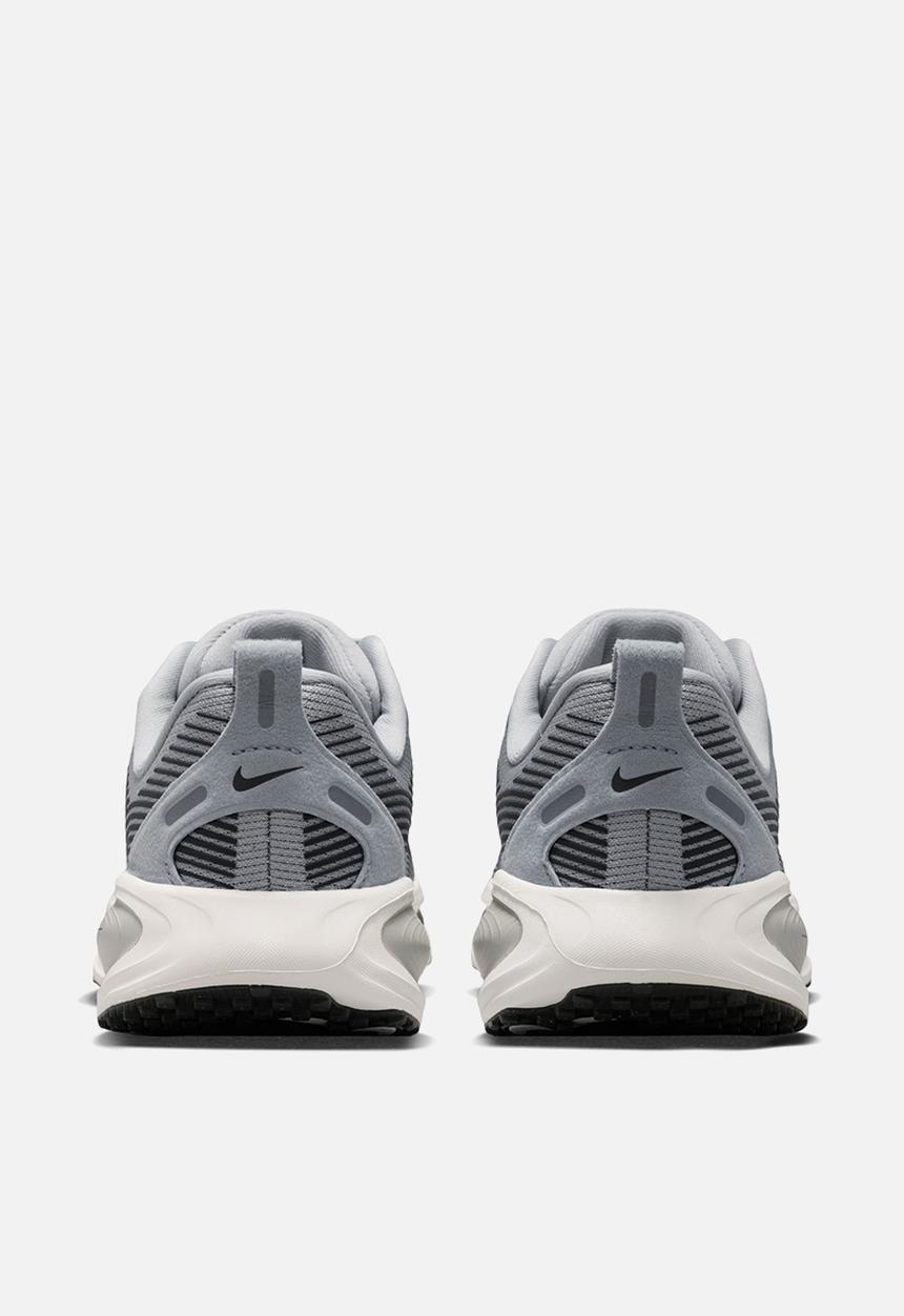 Nike - Nike Vomero 18 Grade School