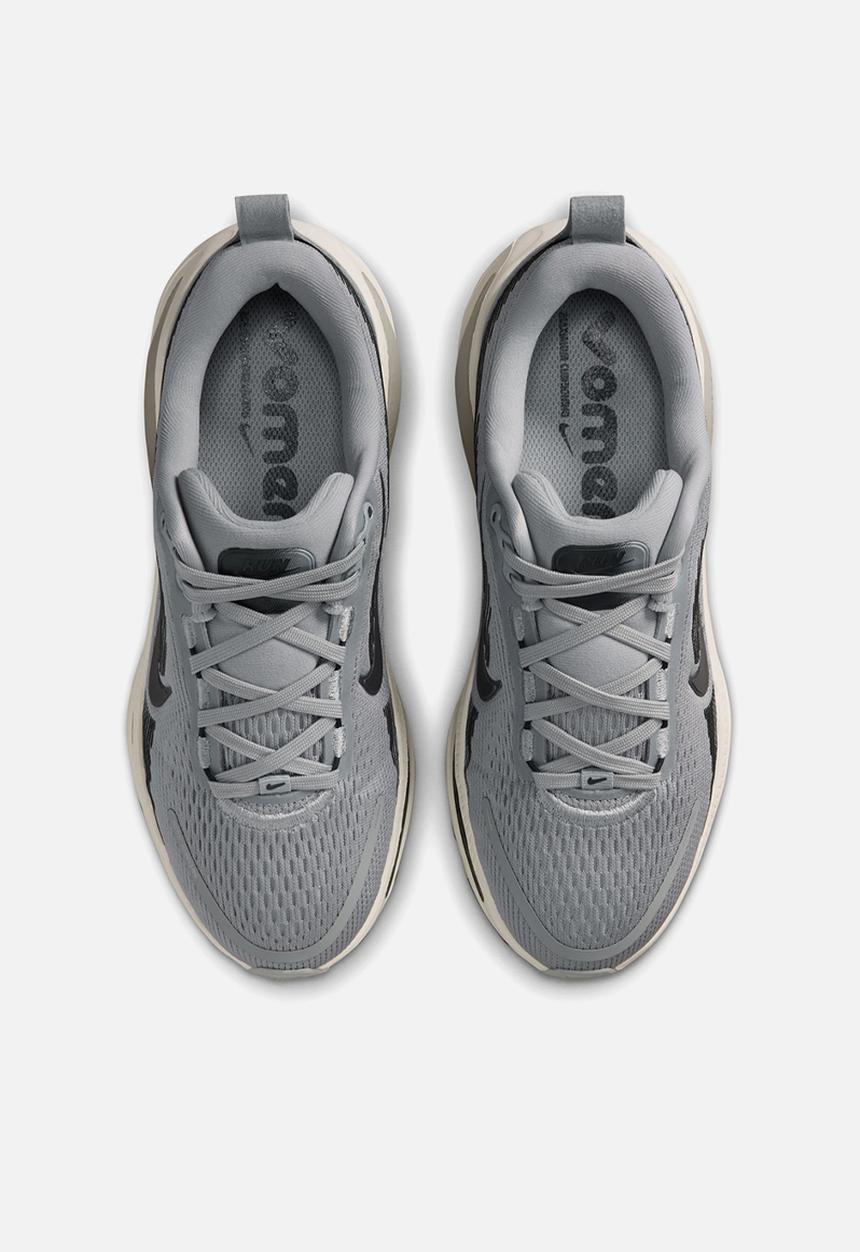 Nike - Nike Vomero 18 Grade School
