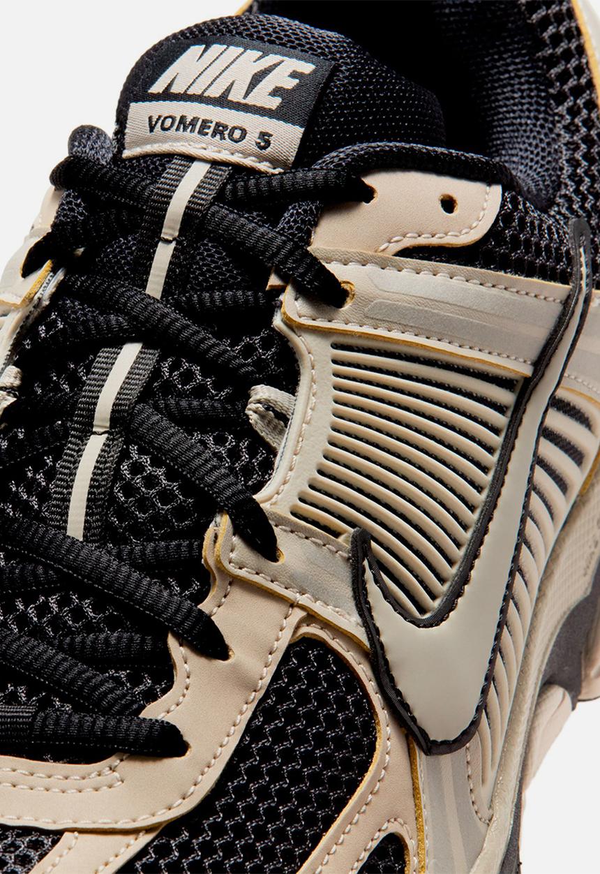 Nike - Nike Zoom Vomero 5