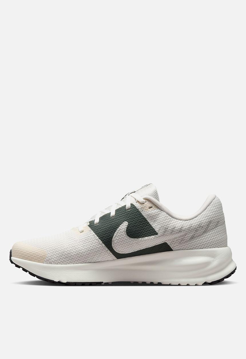 Nike - Nike Run Defy