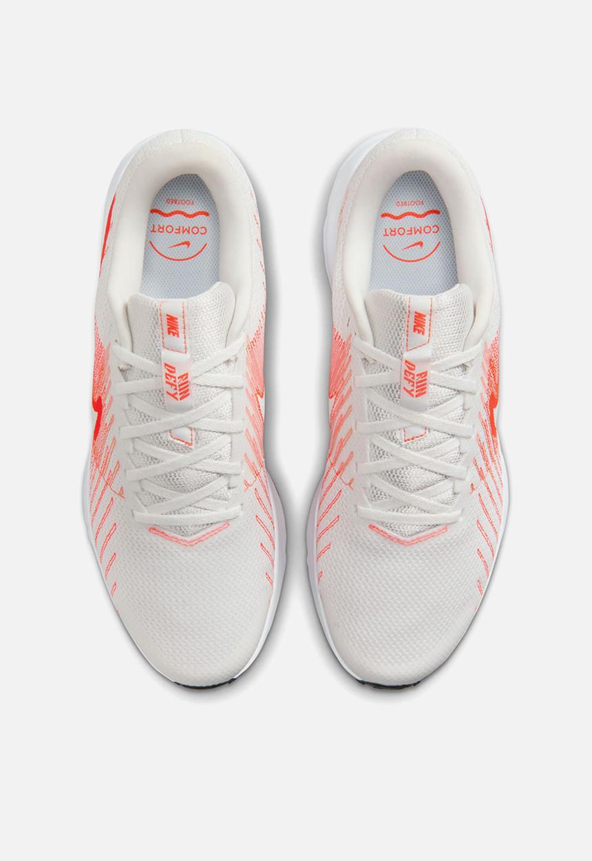 Nike - Nike Run Defy
