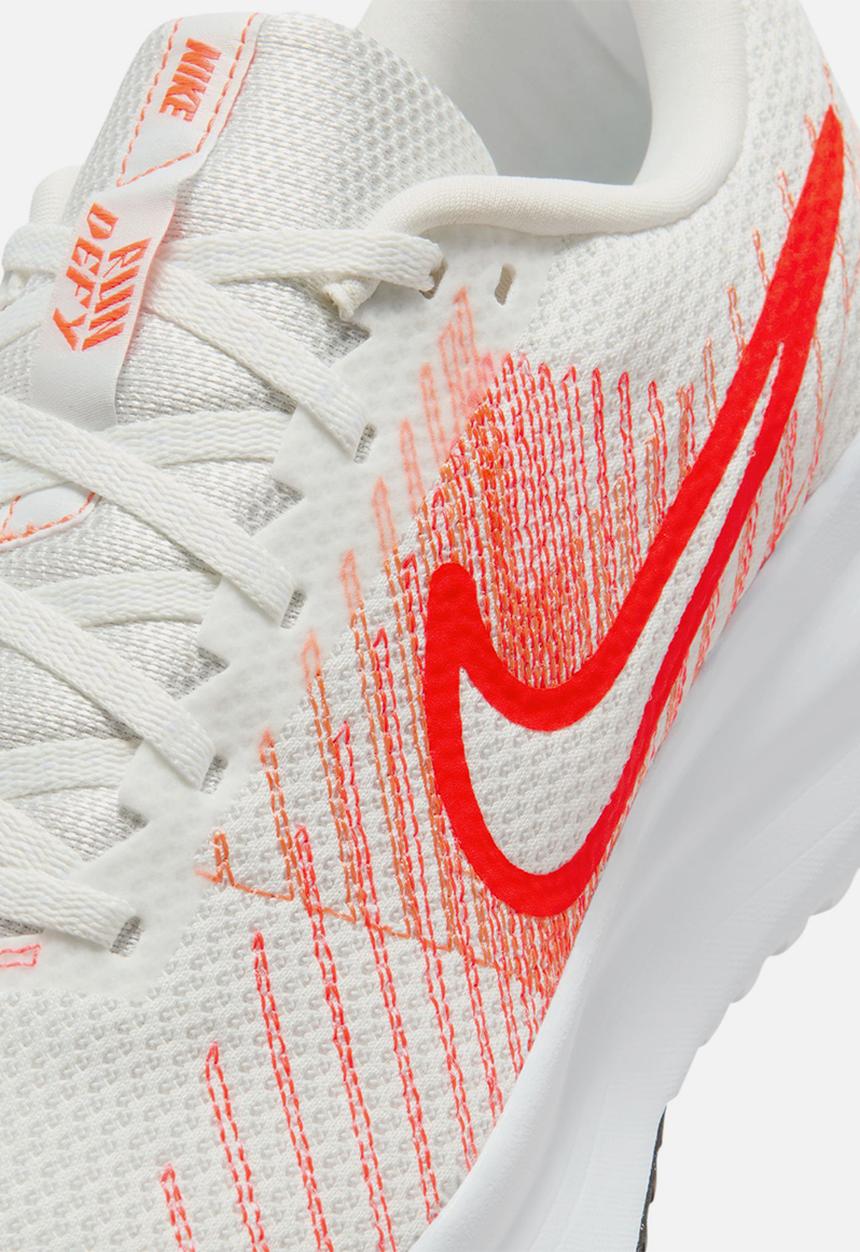 Nike - Nike Run Defy
