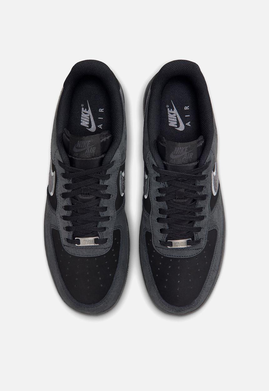 Nike - AIR FORCE 1 '07 LV8