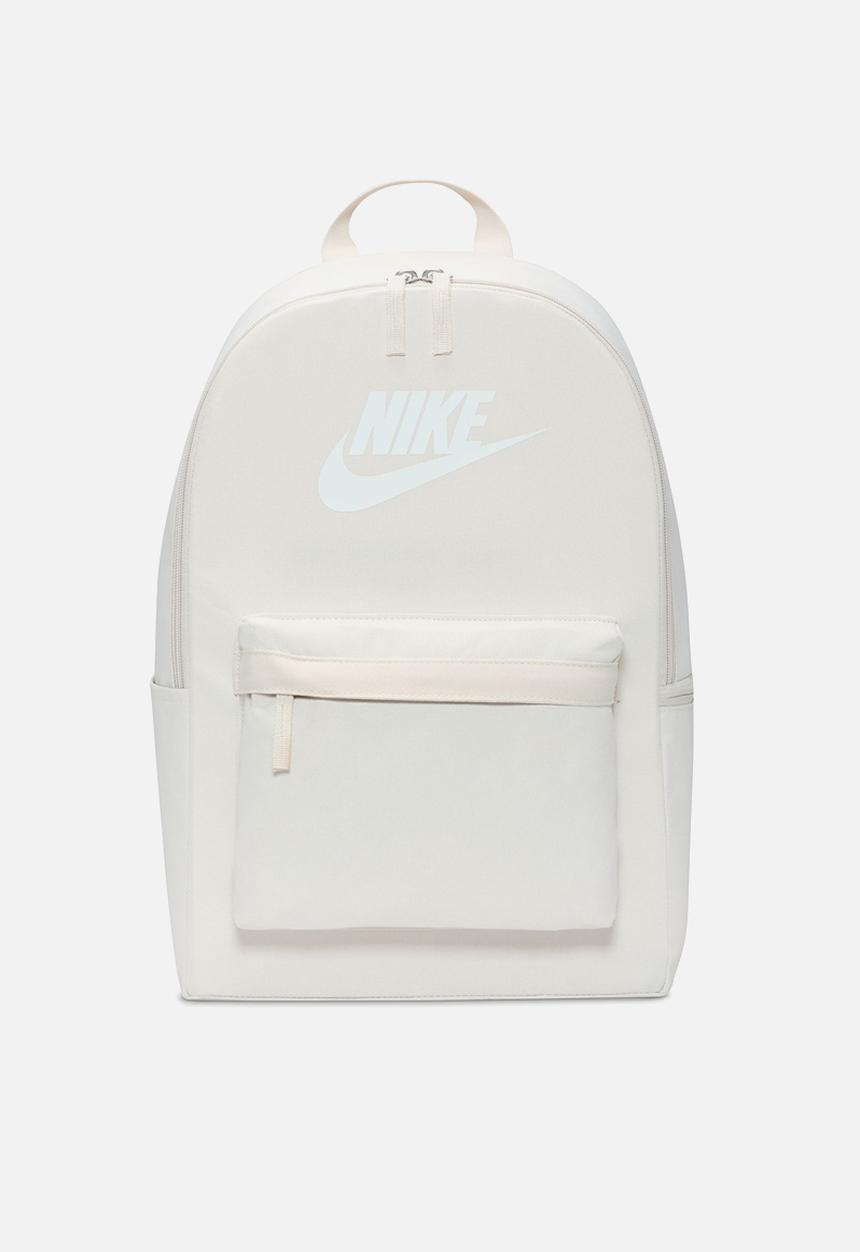 Nike - Nike Heritage Backpack - Orewood Brown & Summit White