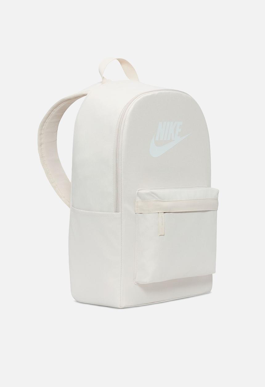 Nike - Nike Heritage Backpack - Orewood Brown & Summit White